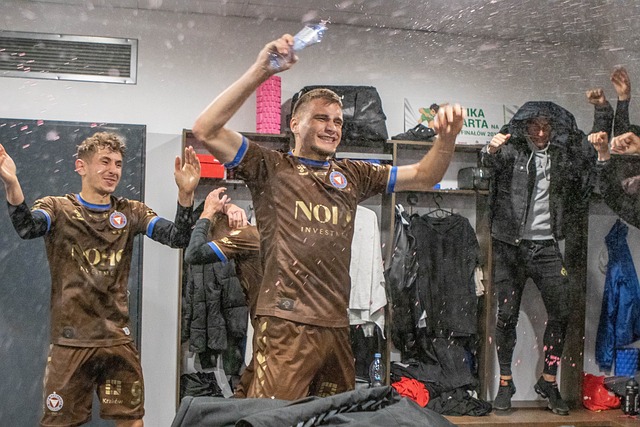 我就多余吼 我就多余吼